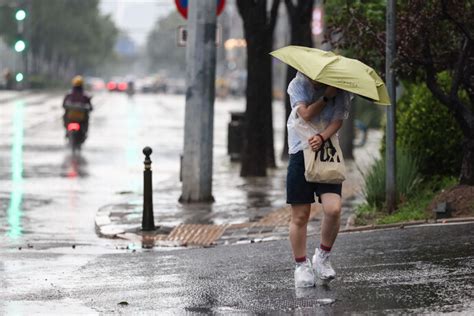 大陸大水|中國華北洪水：「半世紀最大暴雨」致北京河北20人死亡－ BBC。